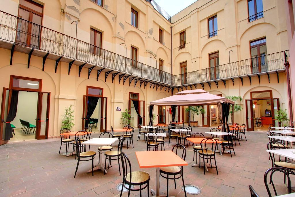 Hostel Marina Cagliari Eksteriør billede